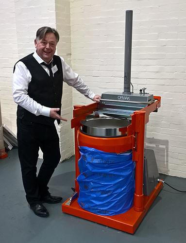 COMPACTACIÓN DE POLVO DE PAPEL, 4 BOLSAS X 70 L, IMPRESIONÓ AL CLIENTE